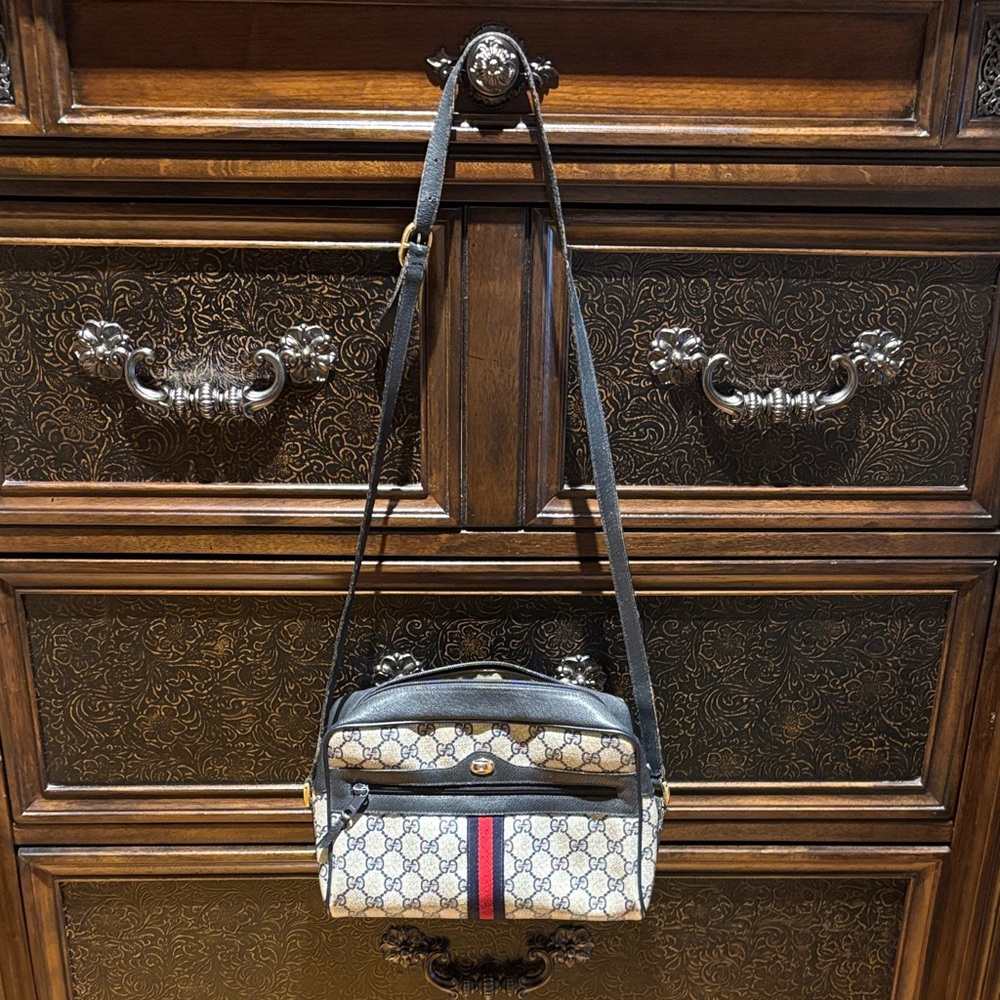 Gucci Beige and Black Crossbody Bag